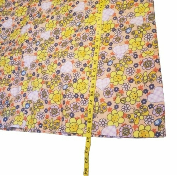 T.D. SCRUBS XL FLOWER/BUTTERFLY/HEART SCRUB/UNIFORM TOP with TAGS - Picture 6 of 15